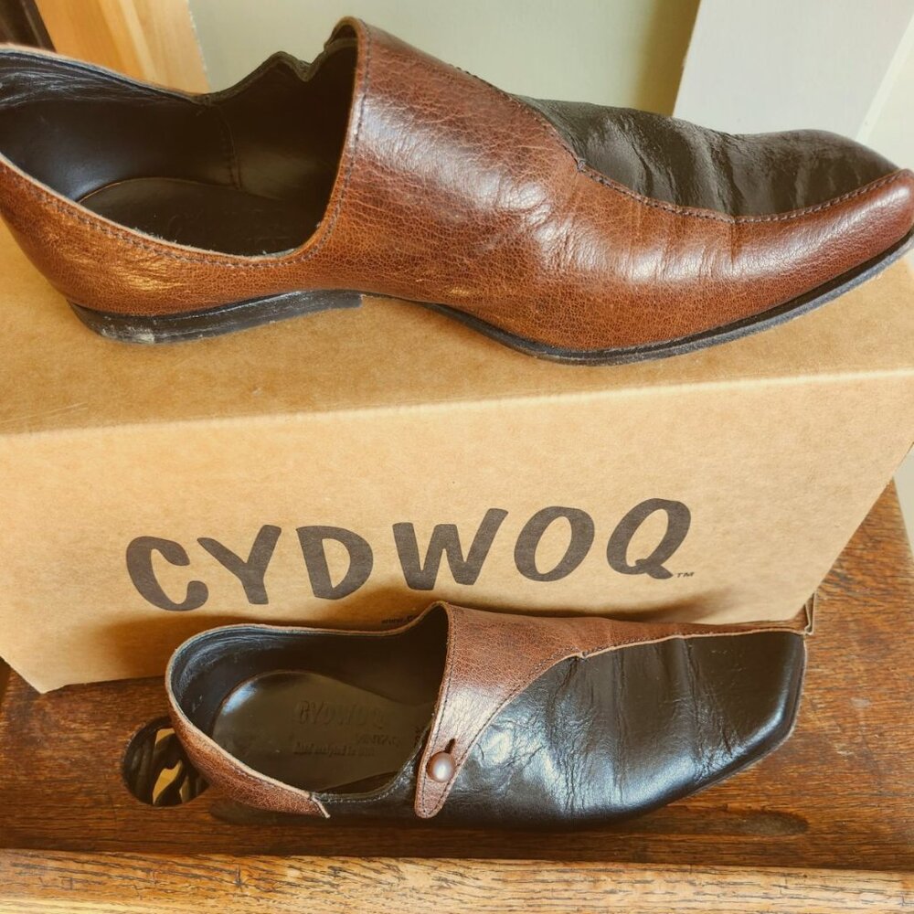 Cydwoq two tone flats
